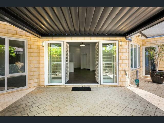 Maison de Samy Entire Swan River Bliss Australia gallery image 4