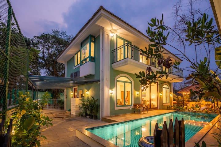 Lux 3BHK Villa with Pool, Moira