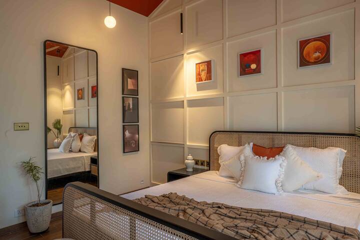 Bedroom 1 image 2