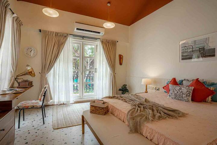 Bedroom 1 image 1