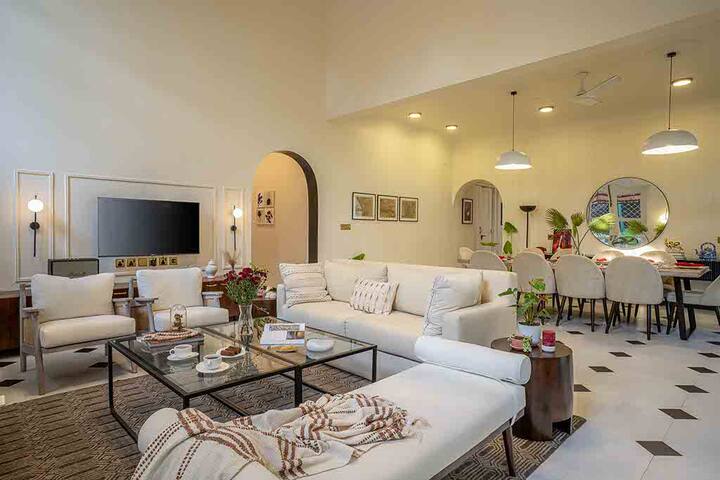 Living room image 1