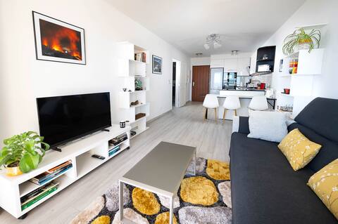 Top performing Airbnb: T2 Sunset Residence in Saint Denis