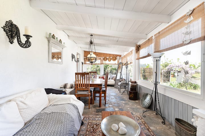 Paradiso Vintage Villa: Traditional 1944 Gem - Marmari