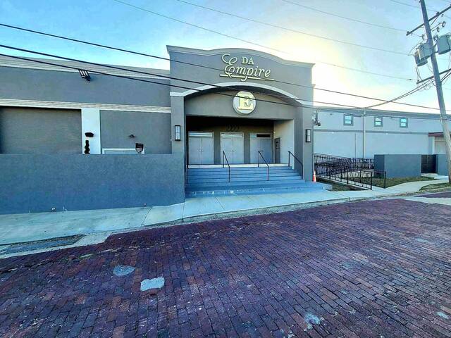 Entire Boutique Hotel w/Pool & Parking, 6 Suites gallery image 2