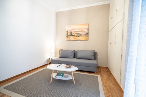 Top Airbnb: kato patisia cozy apartment for 2 persons by MPS in κατω πατησια Ii