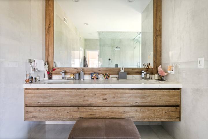 Ocean view spacious 4 bd house gallery image 5