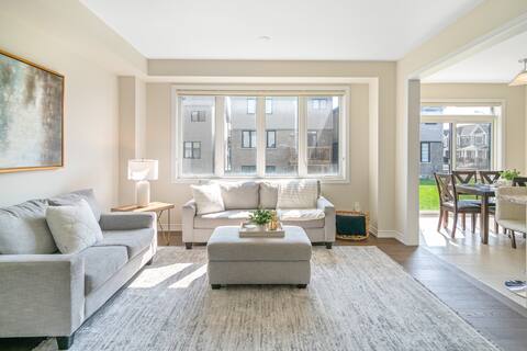Luxury 3 Bedroom Home! 10 mins from Niagara Falls