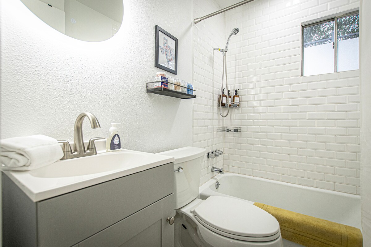 Downtown Austin Suite Retreat