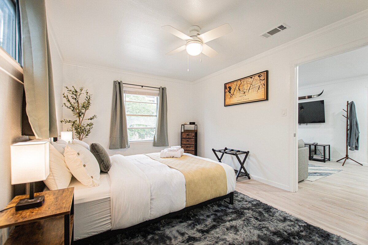 Downtown Austin Suite Retreat
