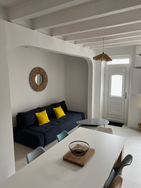 Top performing Airbnb: House with pond and private pool in Indre