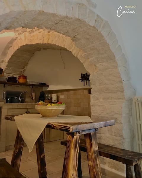 Airbnb con migliori performance: Trullo Galileo • Boutique Trullo Stay, Alberobello a Alberobello