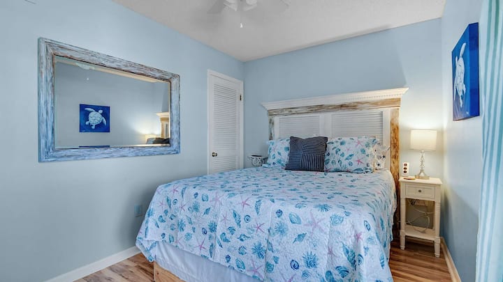 Cajón adicional en la mesita de noche. 