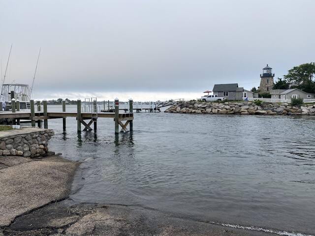 Sea Breeze Cottage by the shore gallery image 3