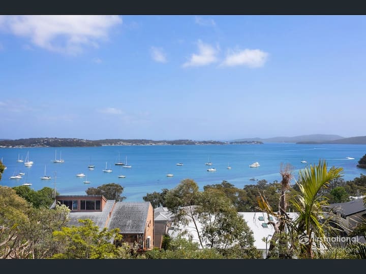 Corlette Coastal Retreat - Soldiers Point