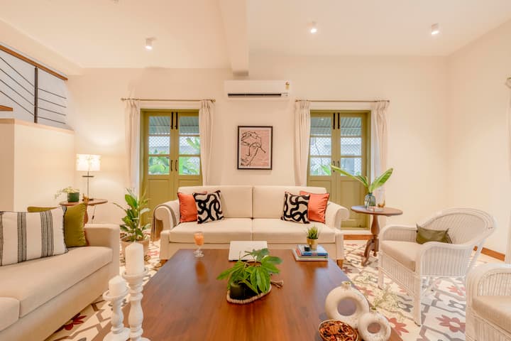Living room image 5