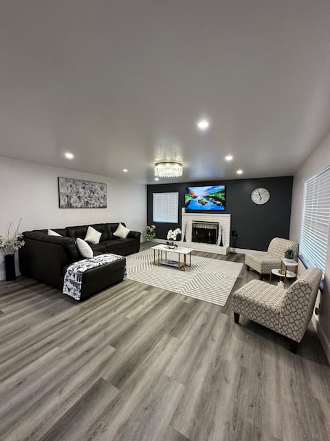 Top performing Airbnb: Peninsula Refuge-A Modern Home in Heart of the Bay in Seaside