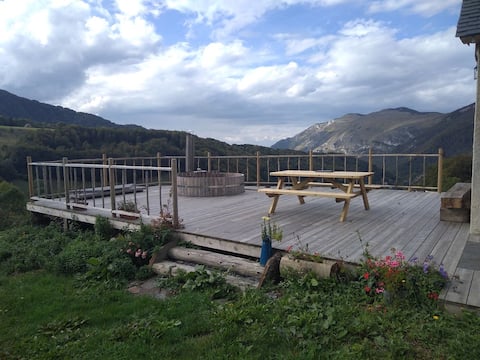 Top Airbnb: Le Panoramique Bed and Breakfast à Campan