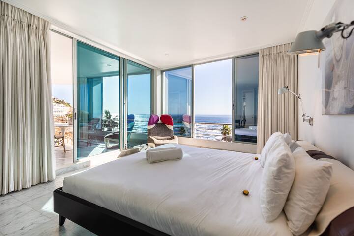 Art Deco Condo on Saunders Beach gallery image 5