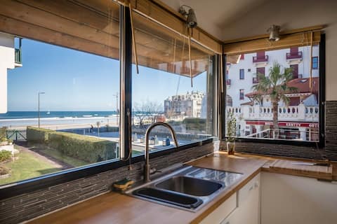 T3 exceptional sea view, 50 m from the beach
