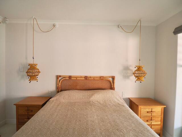 Birds of paradise gallery image 3