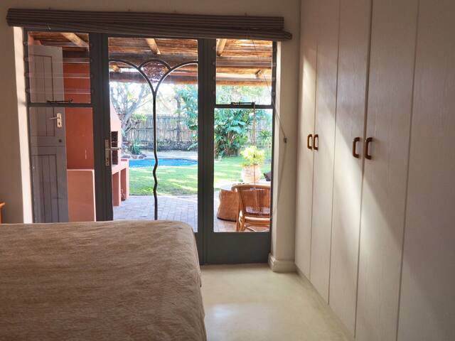 Birds of paradise gallery image 2