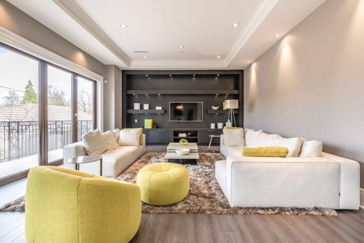 6BR Shaughnessy Luxe Retreat gallery image 2