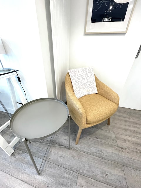 Popular Airbnb listing: Cozy Studio Mont Valerien in Nanterre