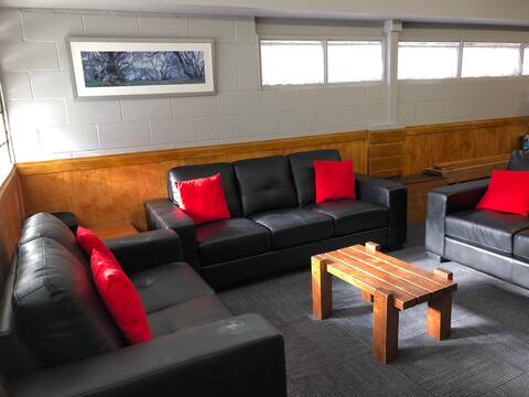 John Gardiner Ski Club - Room 1