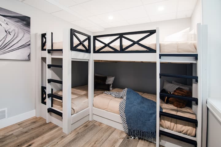 Двокреветни и целосни кревети на спрат