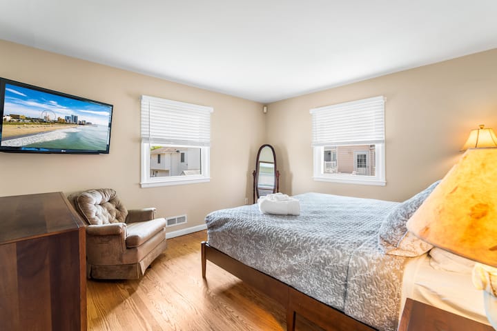 Საძინებელი 2 - საწოლი 193 × 203 სმ