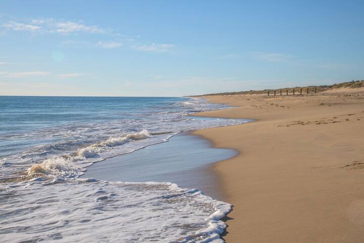 Fun Family Getaway Shack on 8 gallery image 3