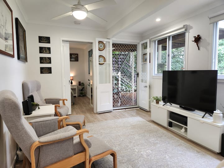 Guest Suite 4mins To Cbd W/ Relaxing Garden Views - Gympie