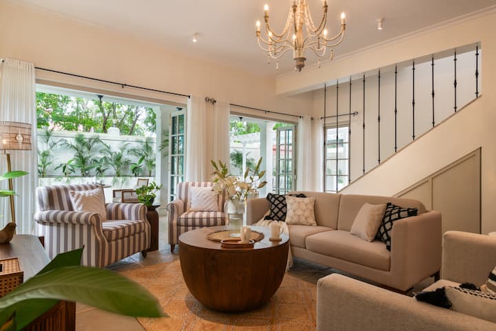 Living room image 1