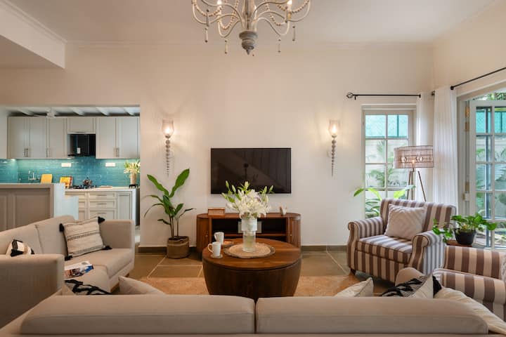 Living room image 2