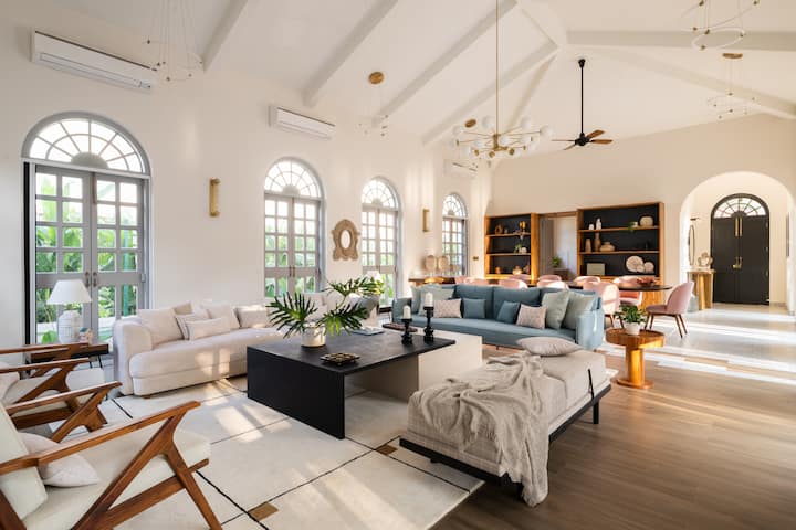 Living room image 1