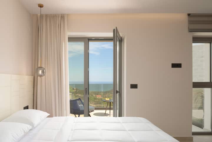 Spálňa s manželskou posteľou SeaView s manželskou posteľou King (1,80 x 2,00).