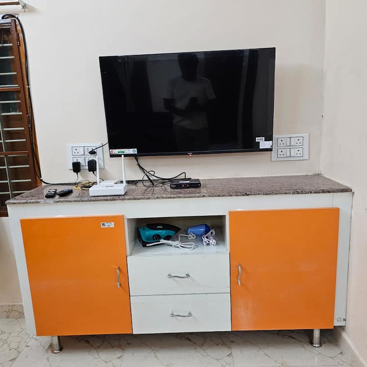 U2 | Elegant 2 Bhk | Prime Area | Family Friendly - Vellore