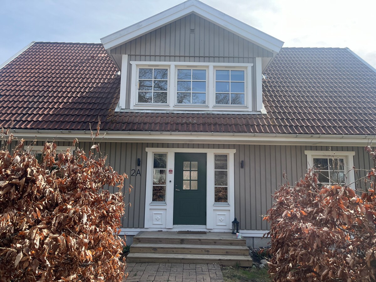 Villa near the lake in a charming area