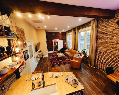 Historic Loft in the Heart of Downtown PTX