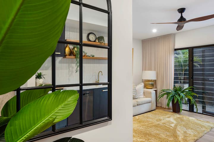 “Ridge Retreat Poolside Suites" - Toowoomba