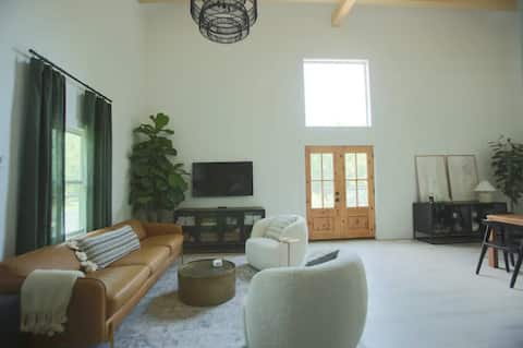 Successful Airbnb property: The Country Loft in Baltimore