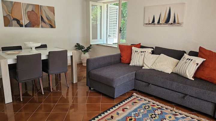 Soluzione Indipendente In Villa - Procida