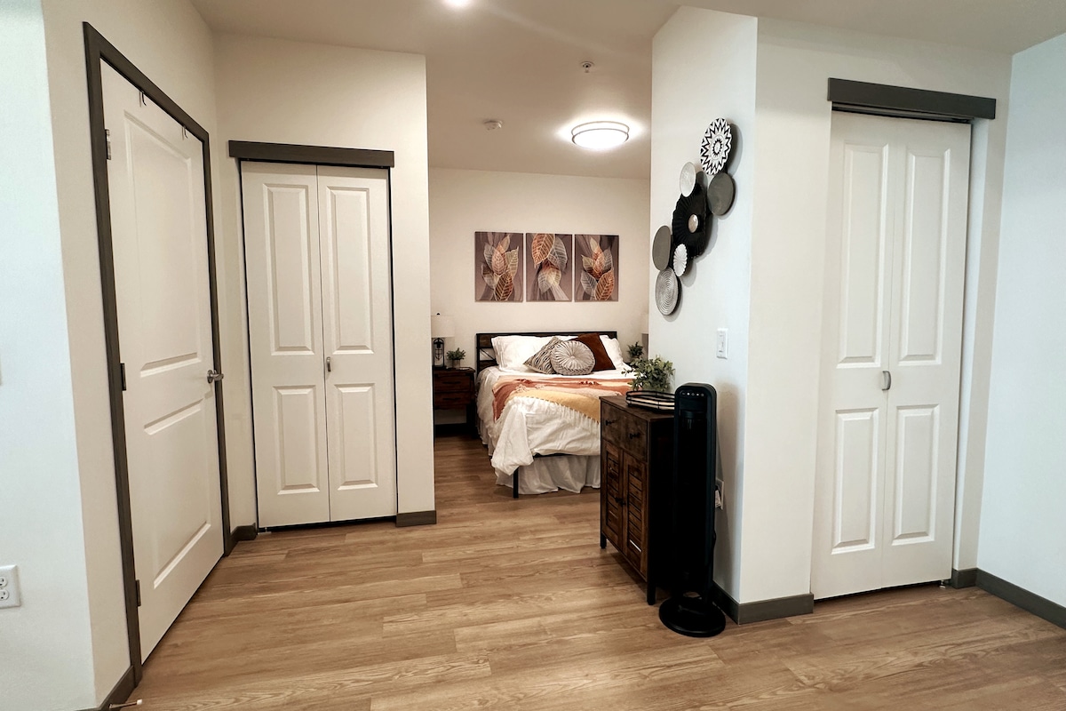 Plenty of closet space and storage for all your clothes and essentials.