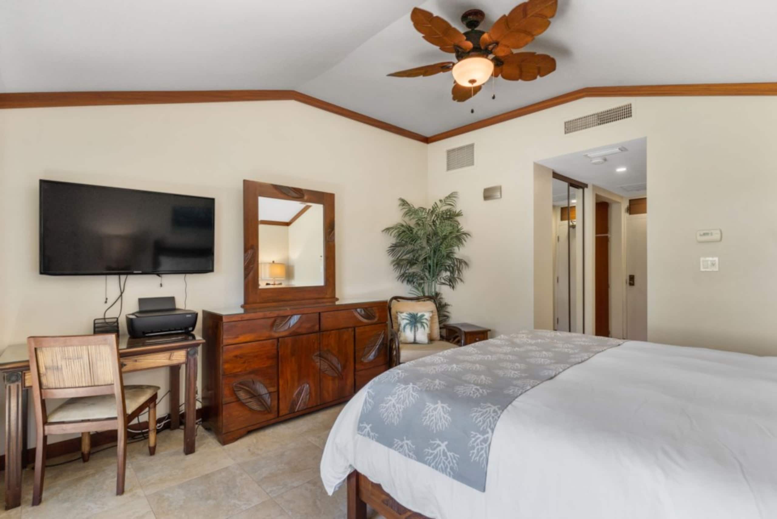 Condo in Lahaina · ★4.71 · 2 bedrooms · 3 beds · 2 private baths - Image 15