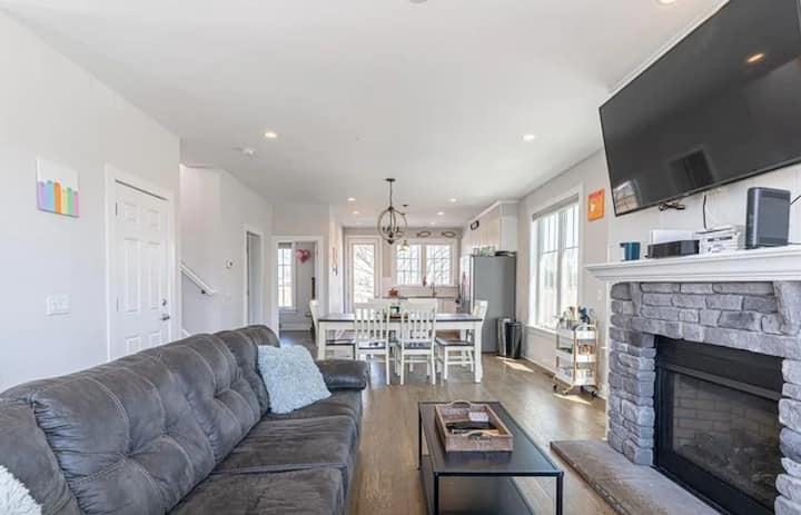 Newly Built Twin Beach House Within Steps To Beach - Fairfield