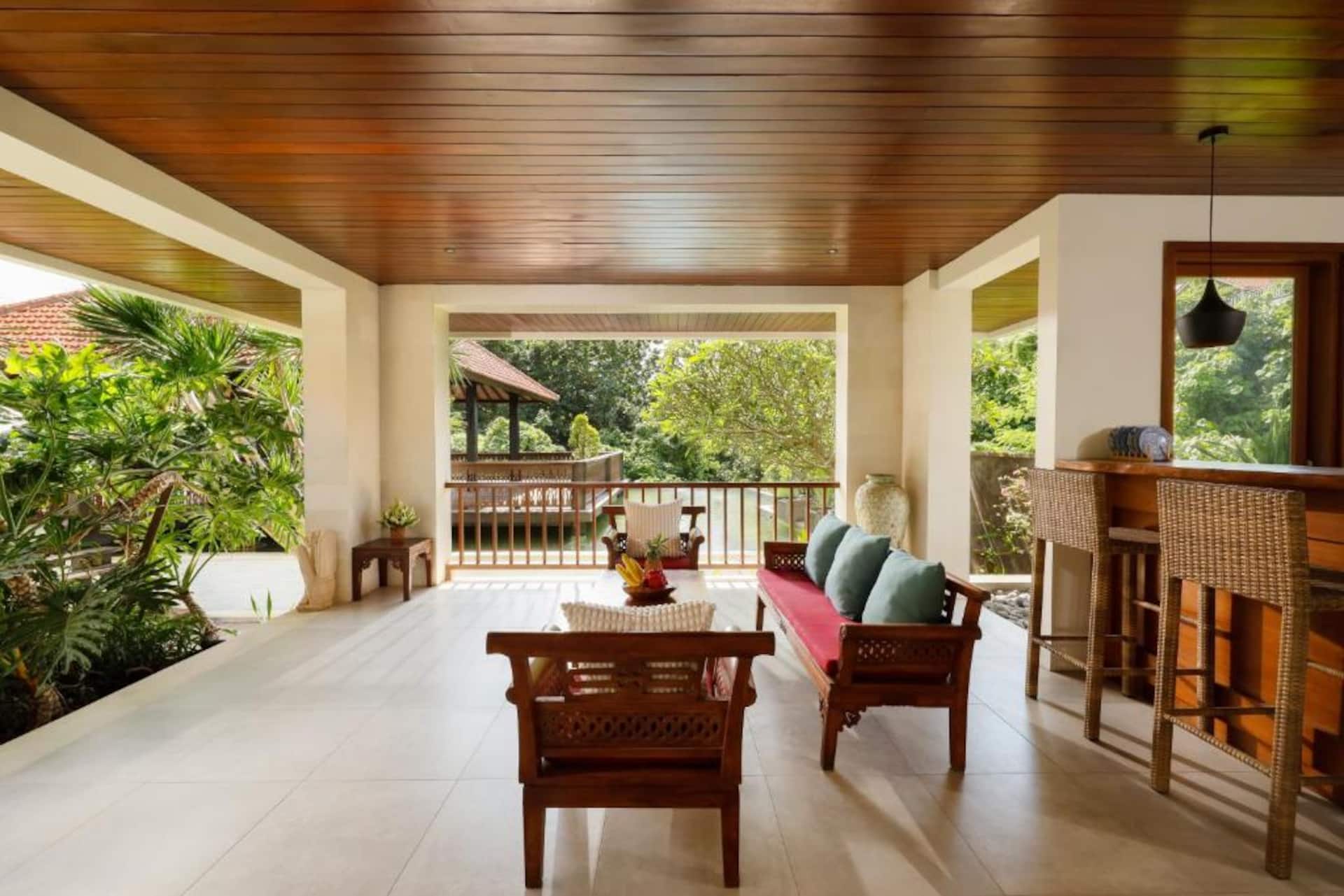 Vibrant Poolside Energy 6 Bedroom Private Villa in Canggu 3