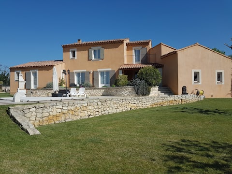 Provencal house in Luberon