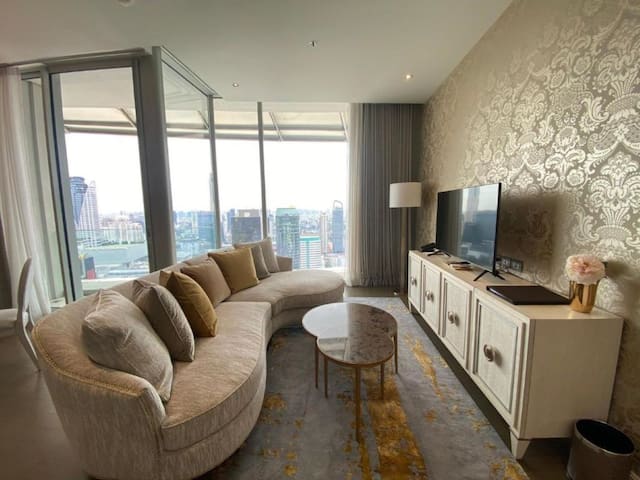 舒適豪華高層 最佳位置 – 步行即可到達暹羅和中央世界