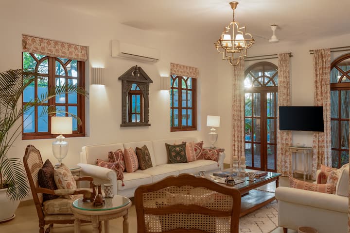 Living room image 2