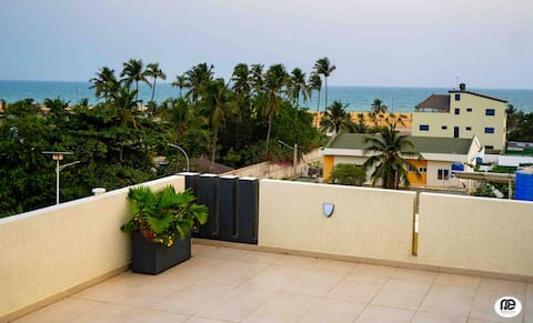 Luxury 2-bedroom apartment, Fidjrossè beach, Cotonou